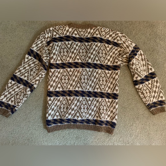 T. Q. Vintage cardigan button up sweater size M - Picture 2 of 3